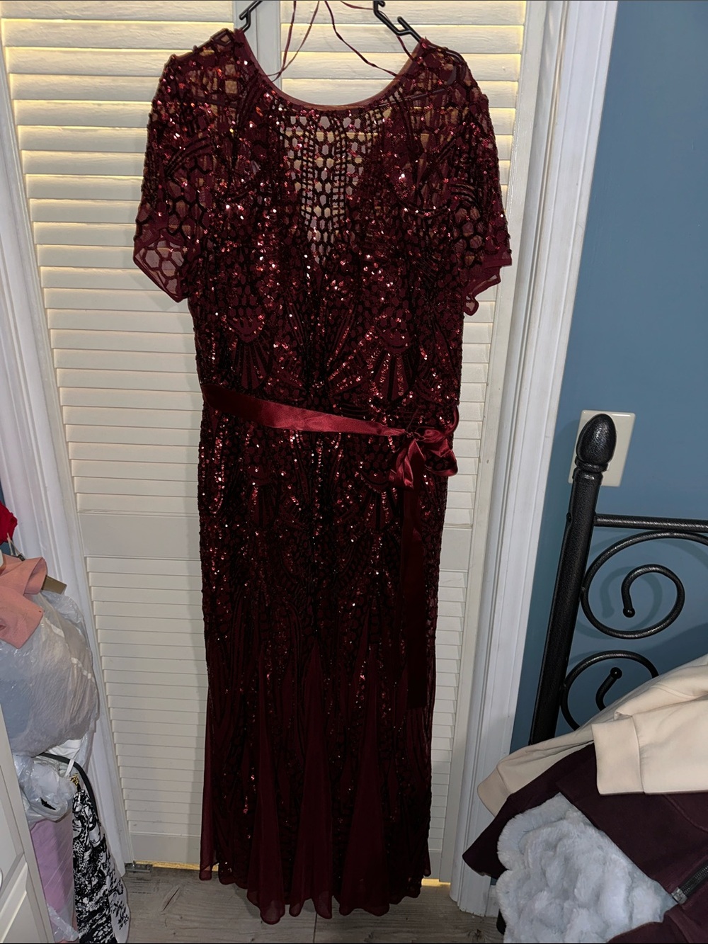 Elegant Burgundy Sequin Long Sleeve Formal Dress with Satin Waist Sash